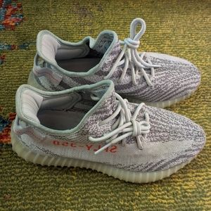 Yeezy 350 Blue Tint shoes size 9